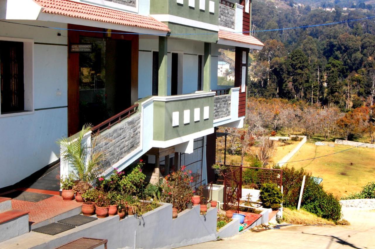 ホテルEzhil Residency コダイカナル エクステリア 写真