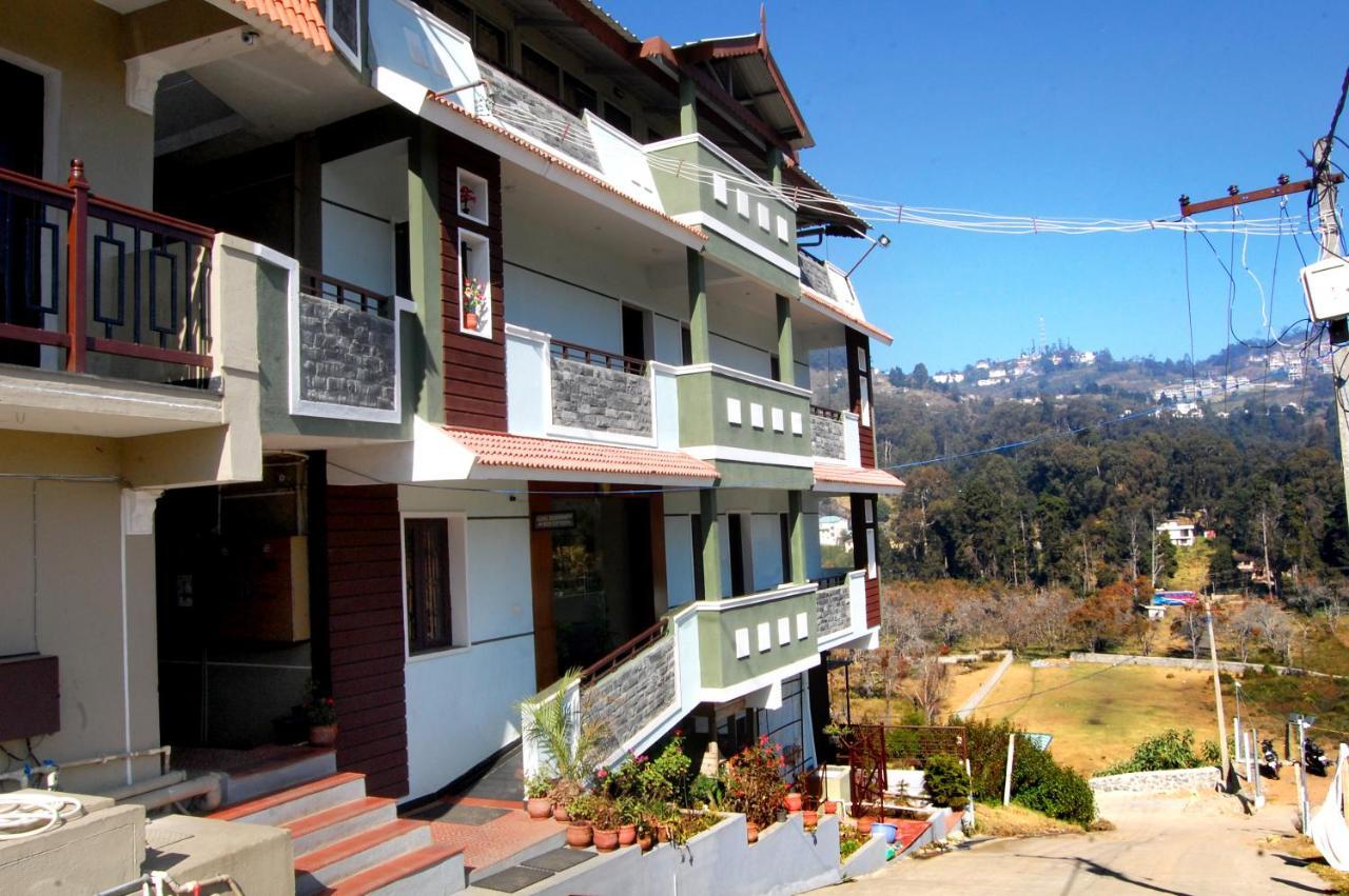 ホテルEzhil Residency コダイカナル エクステリア 写真