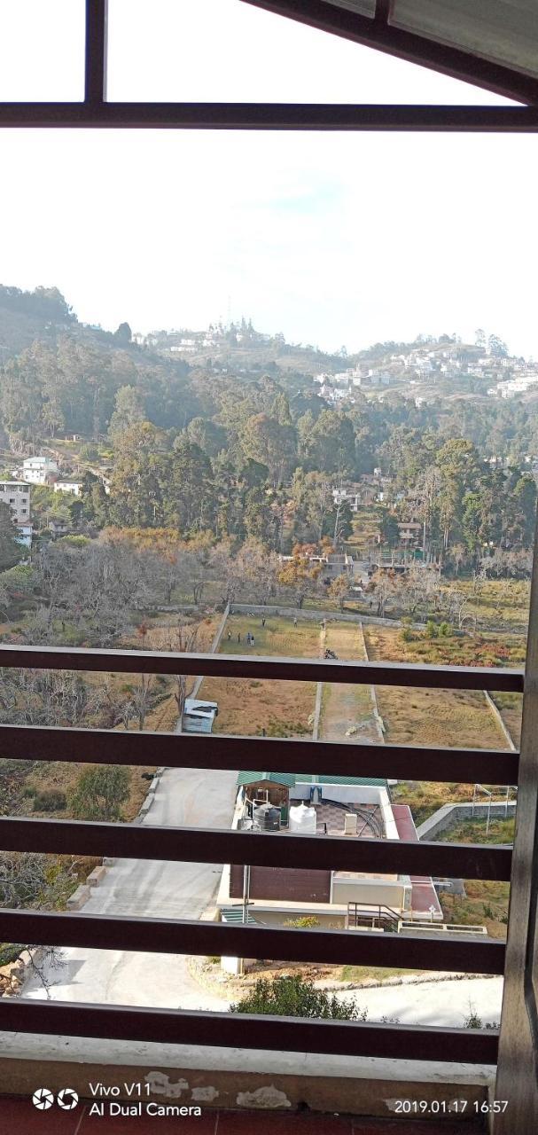 ホテルEzhil Residency コダイカナル エクステリア 写真