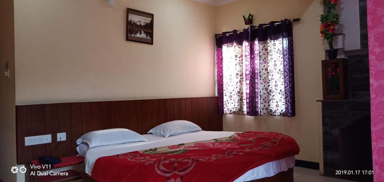 ホテルEzhil Residency コダイカナル エクステリア 写真